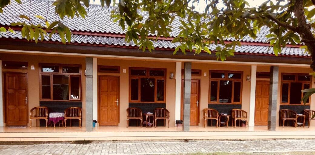 Hotel Ahlen Pangandaran Esterno foto